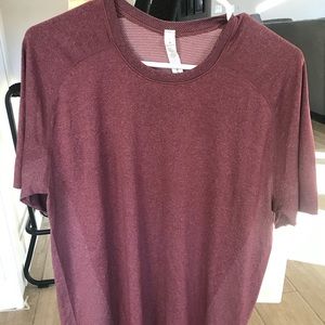 Men’s lululemon shirt size large